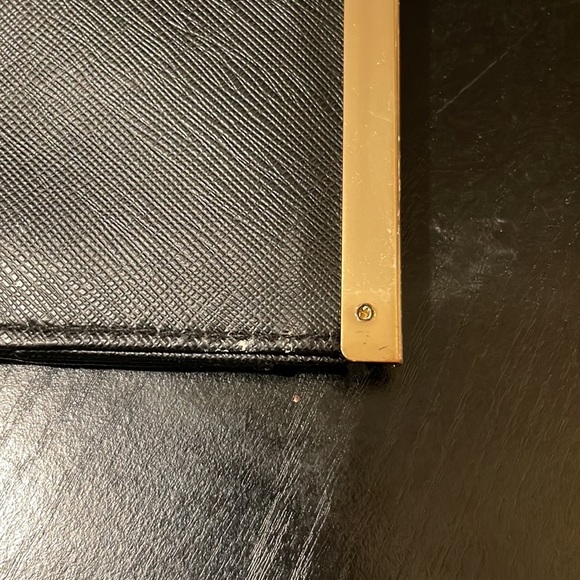 Black textured vinyl shoulder bag with gold hardware - Picture 8 of 10